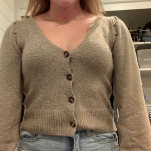 Sweater worn twice. Super cute just not my style.